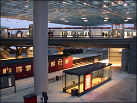 Flintholm station p&aring; indvielsesdagen
Foto: Helge Bay d. 24.01.04