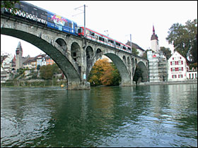 Letbanetog over floden i Obertor, Schweiz
Foto: Helge Bay d. 10.10.02